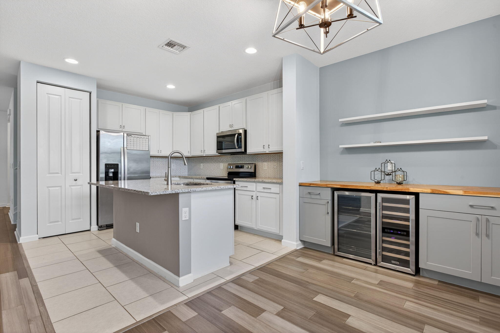 RESIDENCES AT PALM AIRE - Residential