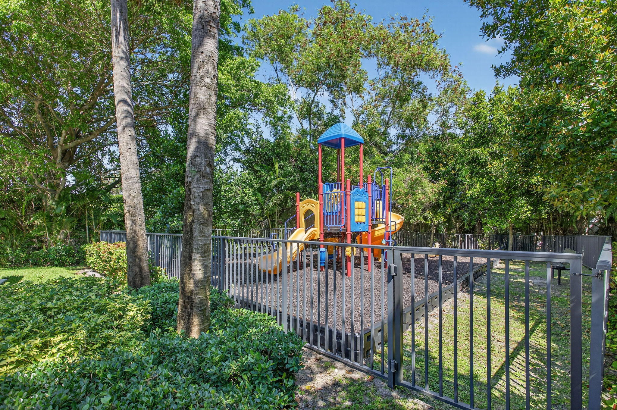 RESIDENCES AT PALM AIRE - Residential