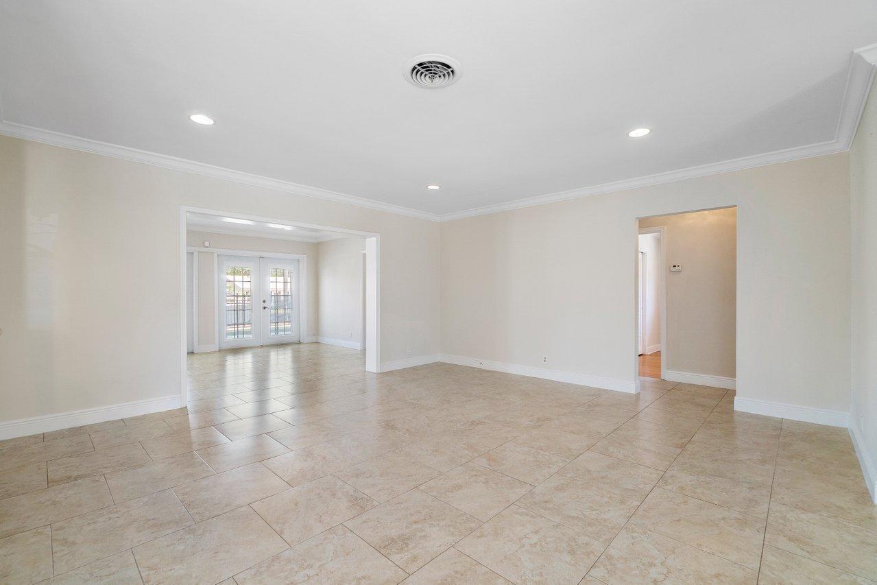 COVE 2ND SEC - Residential