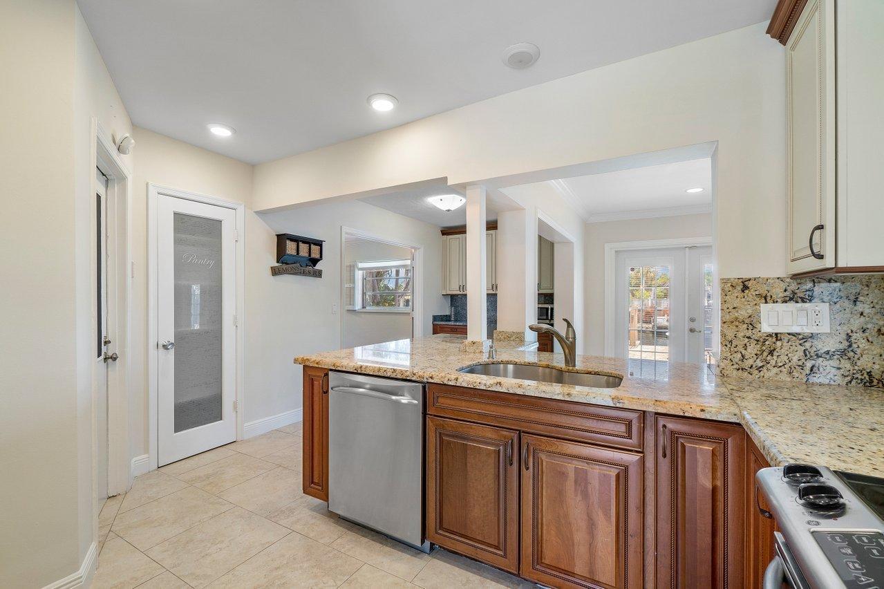 COVE 2ND SEC - Residential