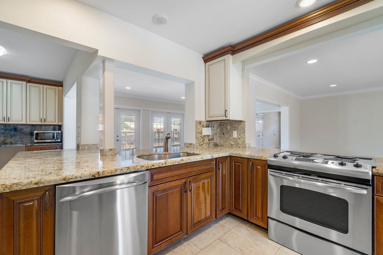 COVE 2ND SEC - Residential