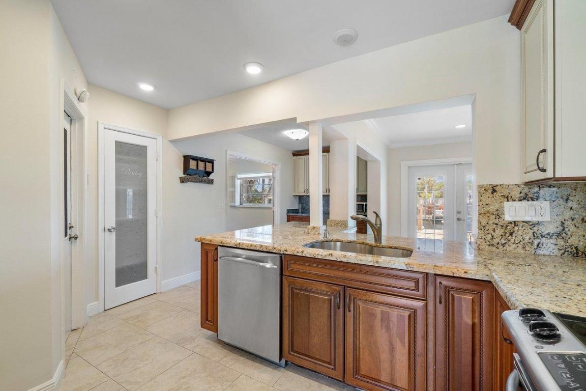 COVE 2ND SEC - Residential