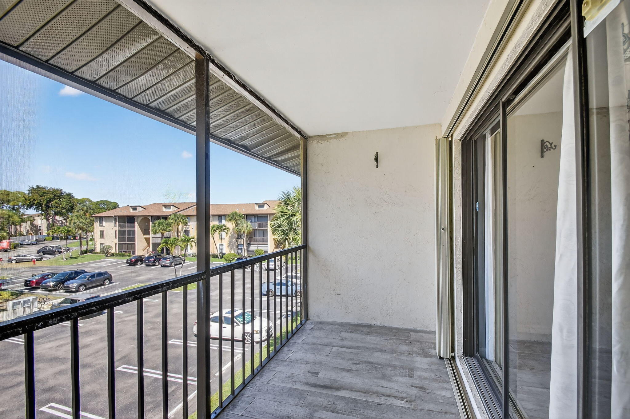 PINE RIDGE NORTH VILLAGE IV CONDO - Residential Lease