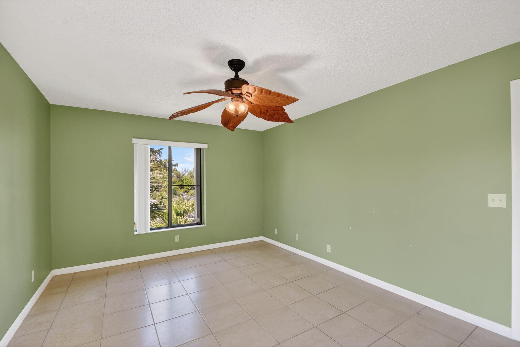 PINE RIDGE NORTH VILLAGE IV CONDO - Residential Lease