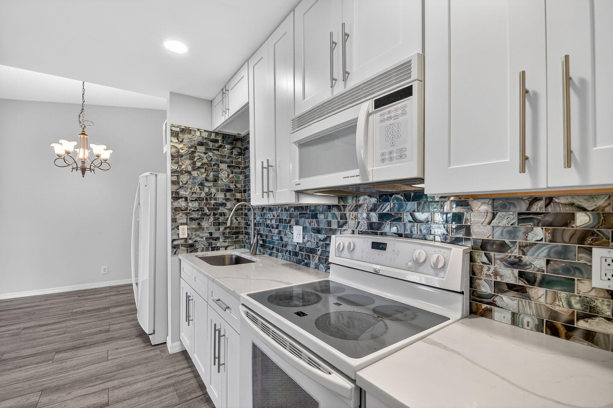 PINE RIDGE NORTH VILLAGE IV CONDO - Residential Lease