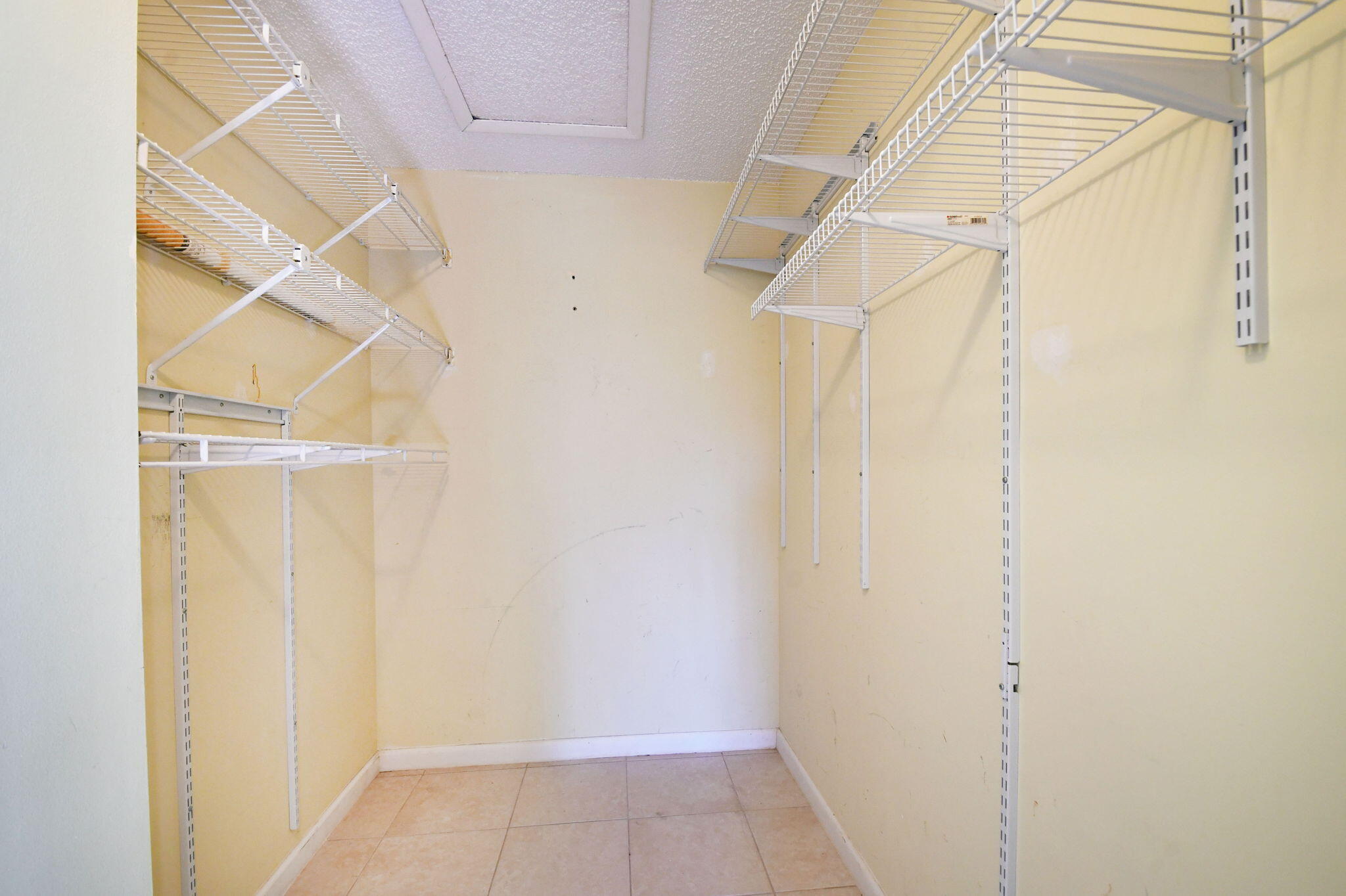 PINE RIDGE NORTH VILLAGE IV CONDO - Residential Lease