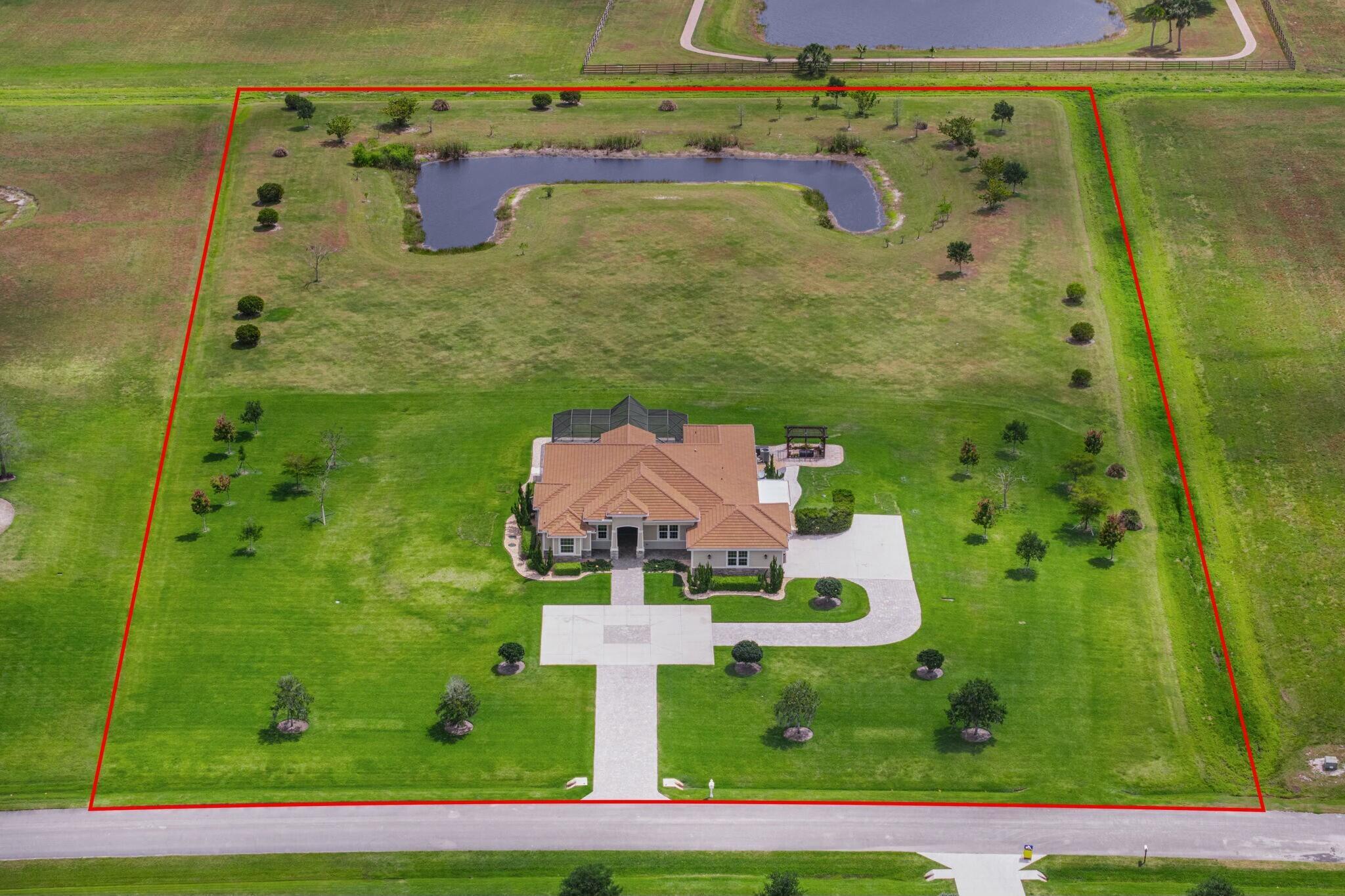 5901 SW Saddlebrook Lane