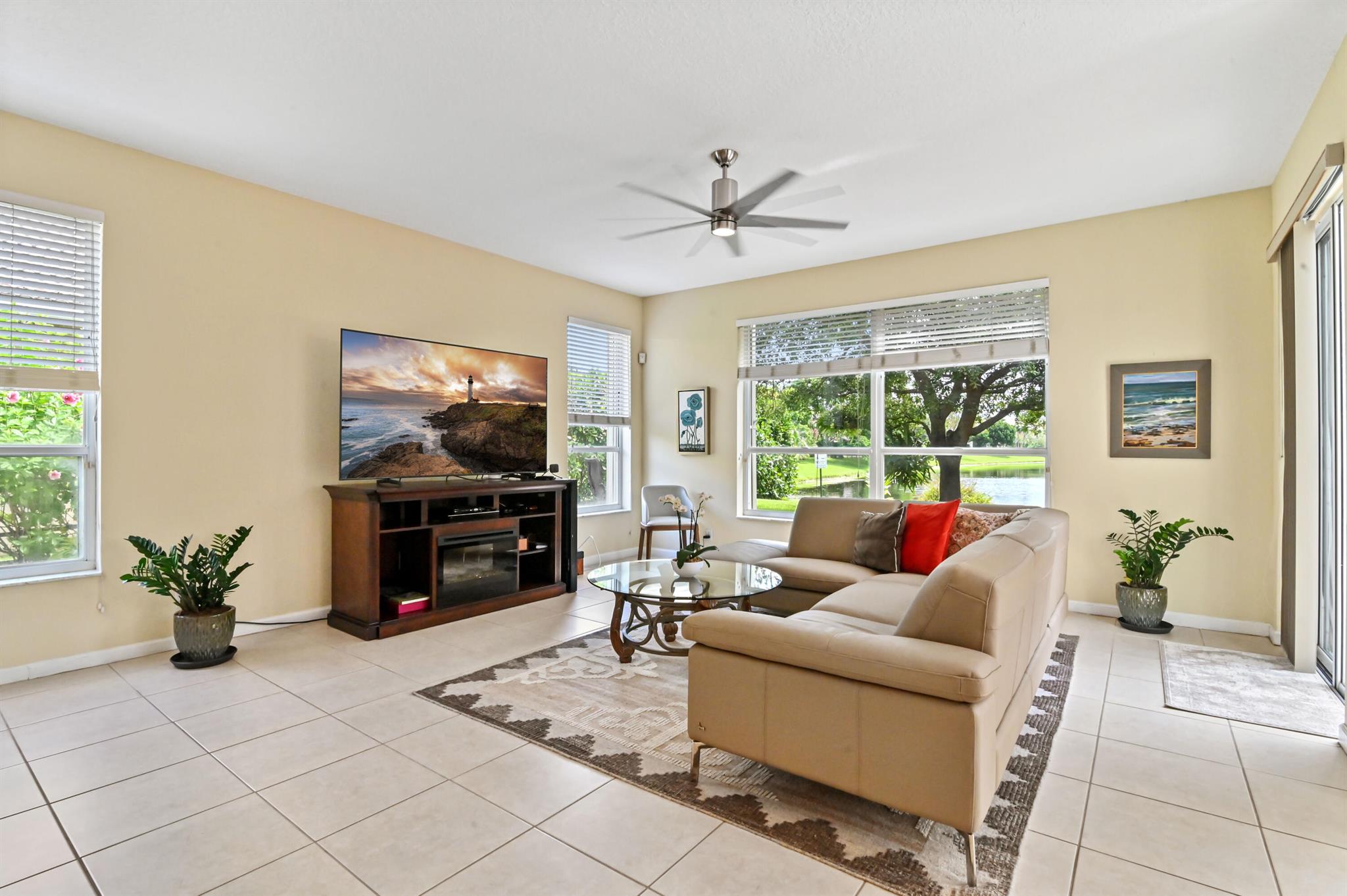 ORANGE GROVE - Residential