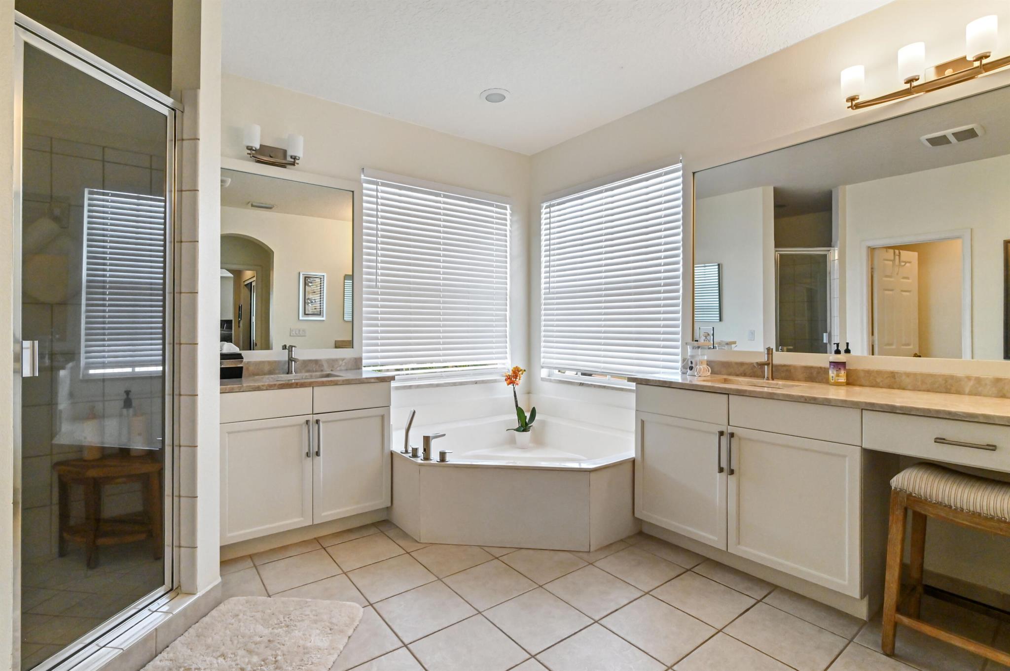 ORANGE GROVE - Residential