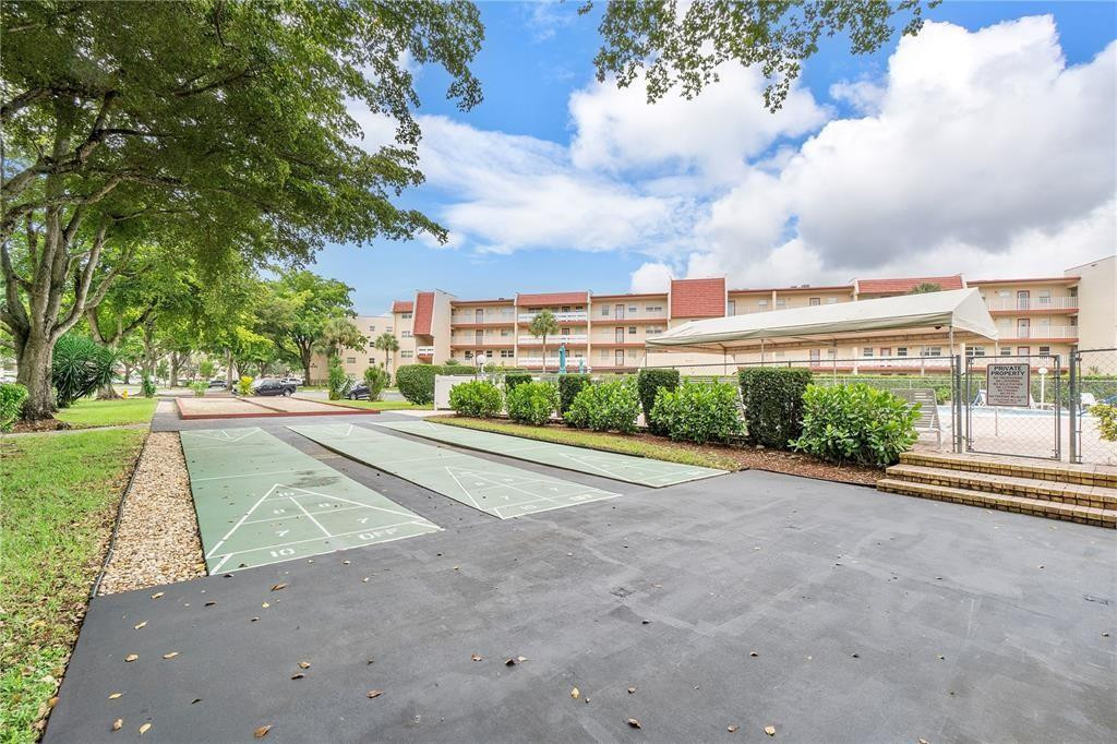 Oriole Golf & Tennis 2 - Residential