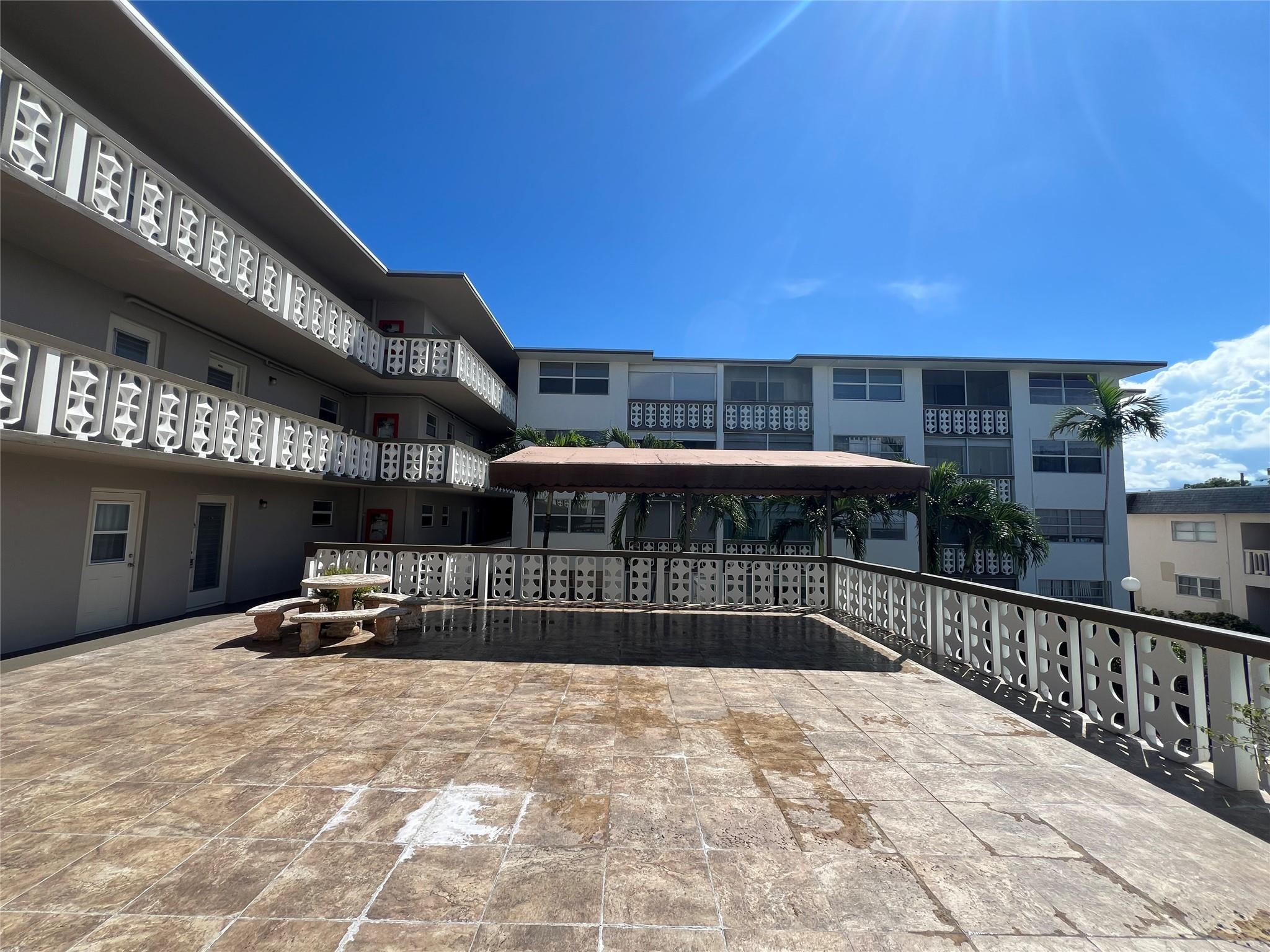 TURF CONDO - Residential Lease