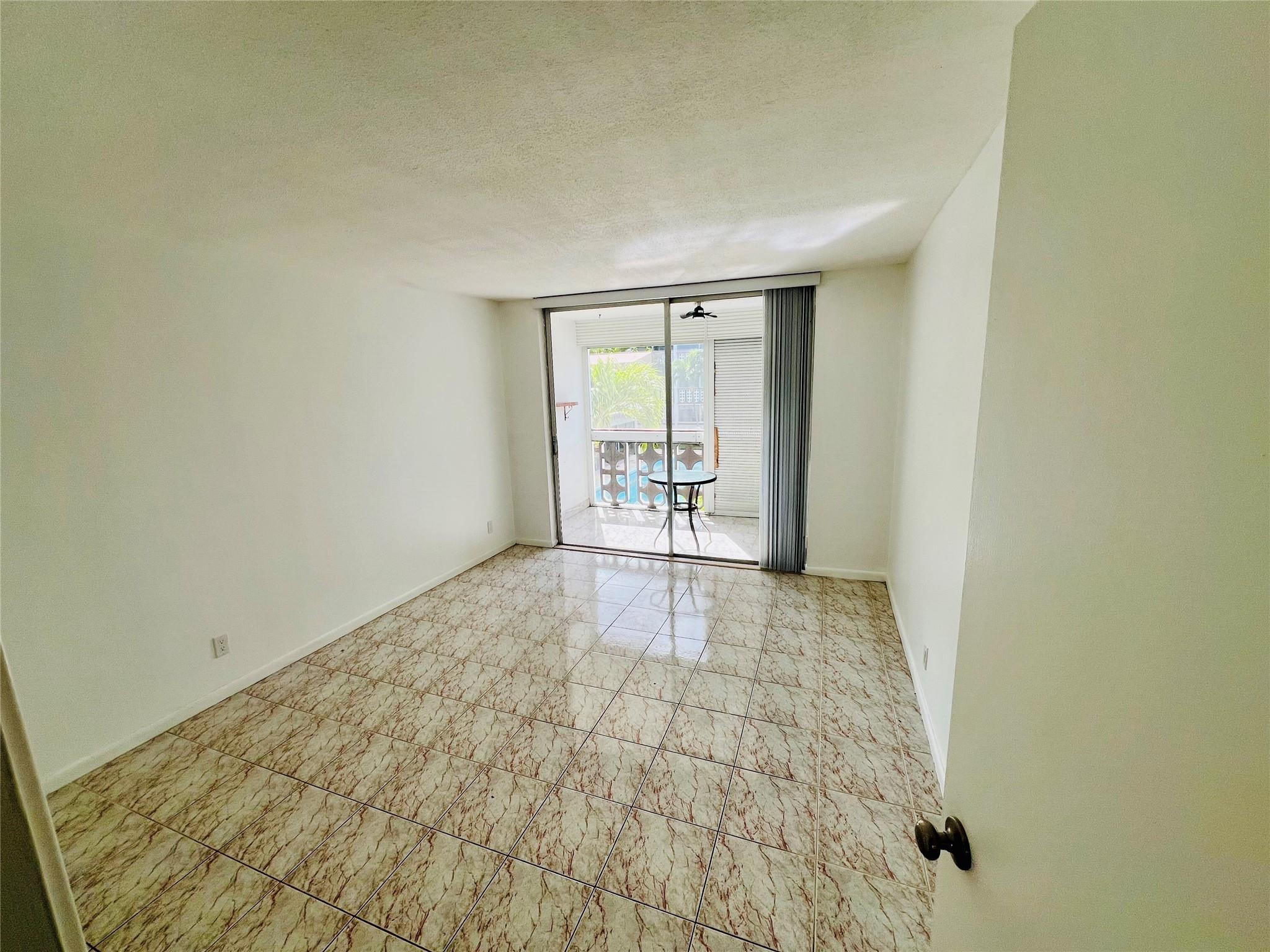 TURF CONDO - Residential Lease