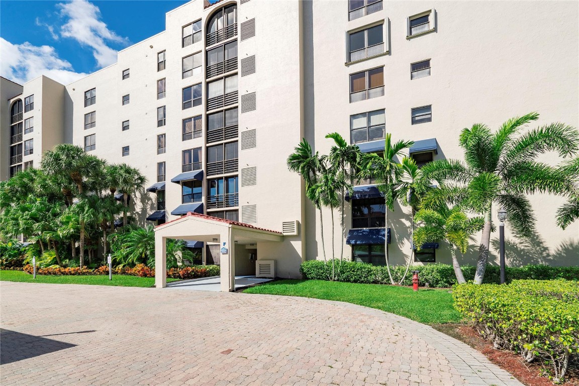 REGENCY AT BOCA POINTE - Residential