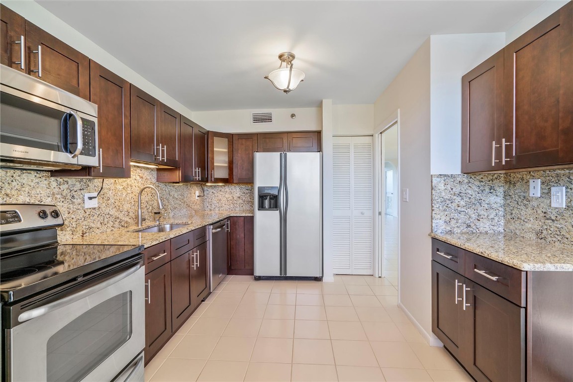 REGENCY AT BOCA POINTE - Residential