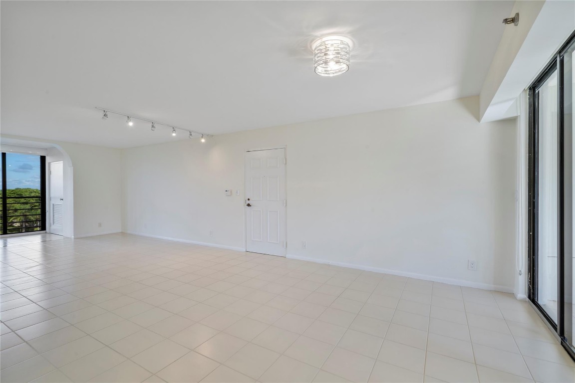 REGENCY AT BOCA POINTE - Residential