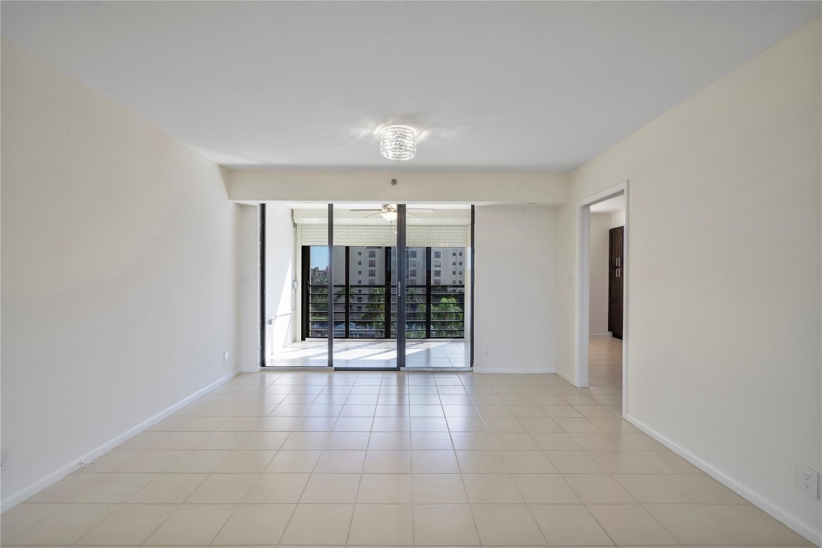 REGENCY AT BOCA POINTE - Residential