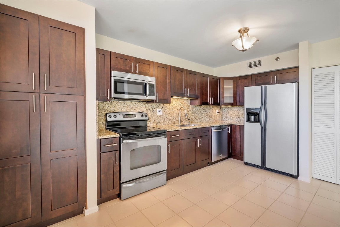 REGENCY AT BOCA POINTE - Residential
