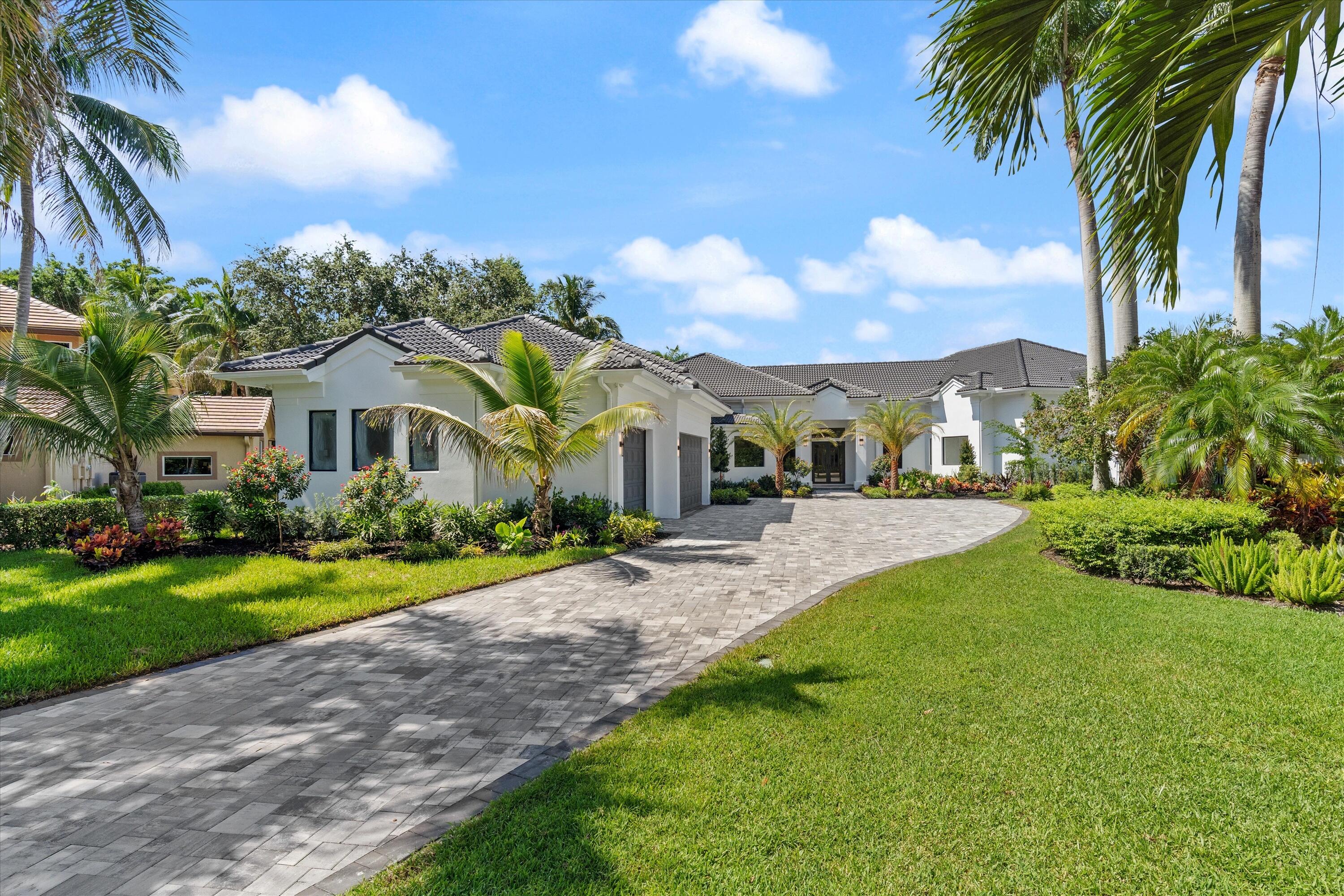 2525 Seminole Circle