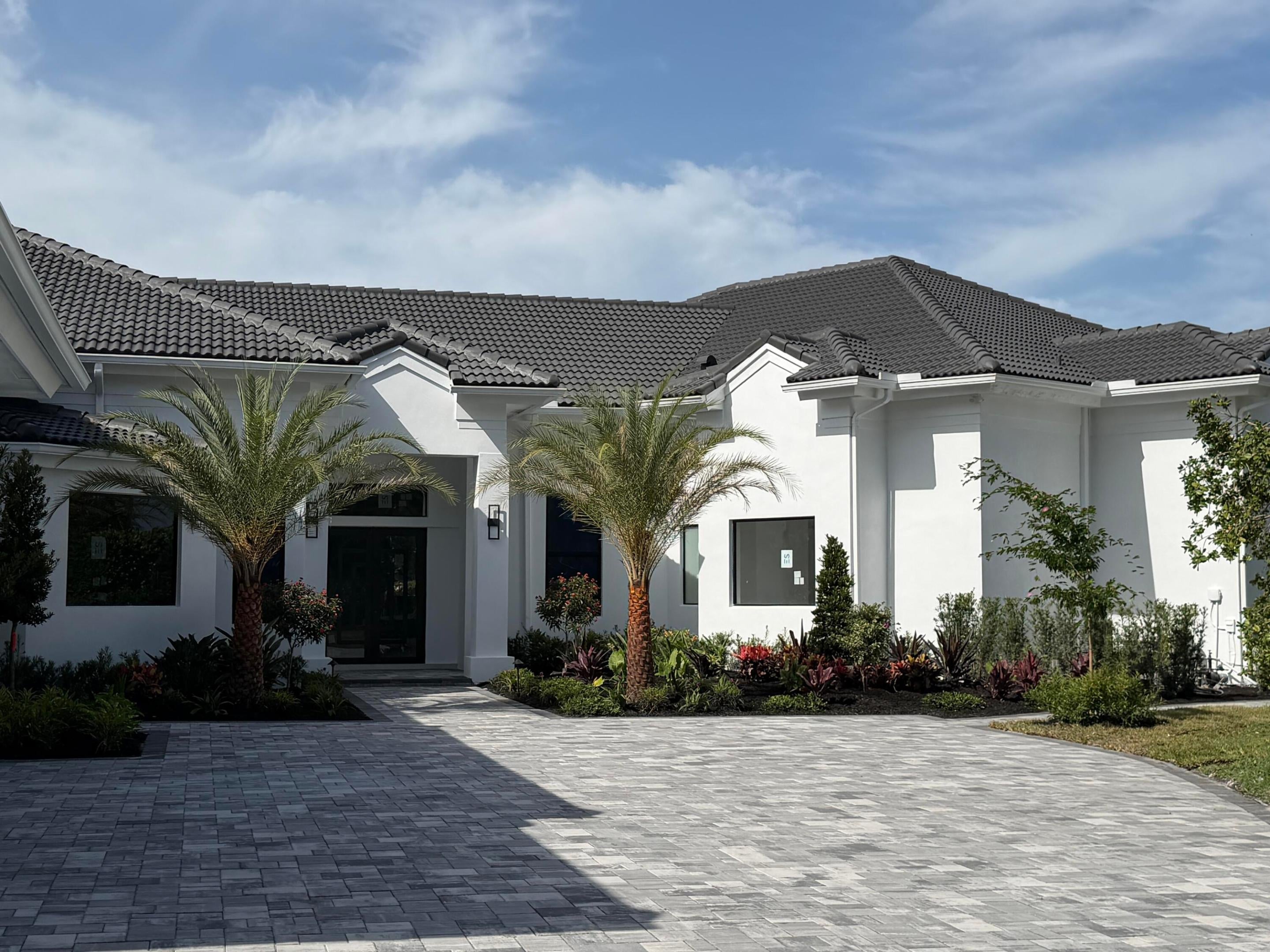 2525 Seminole Circle