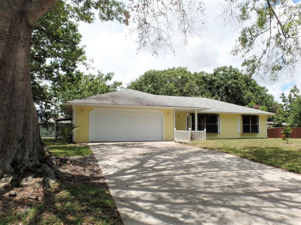 Photo of 6701 Green Dolphin Street, Fort Pierce, FL 34951 (MLS # R10732020)