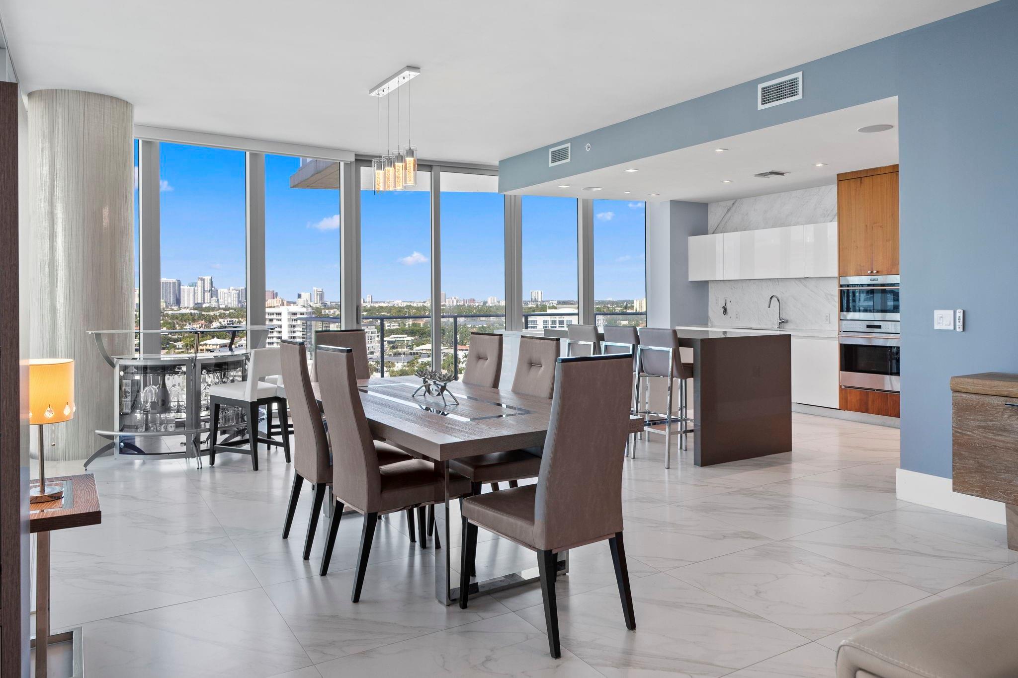 PARAMOUNT - Residential