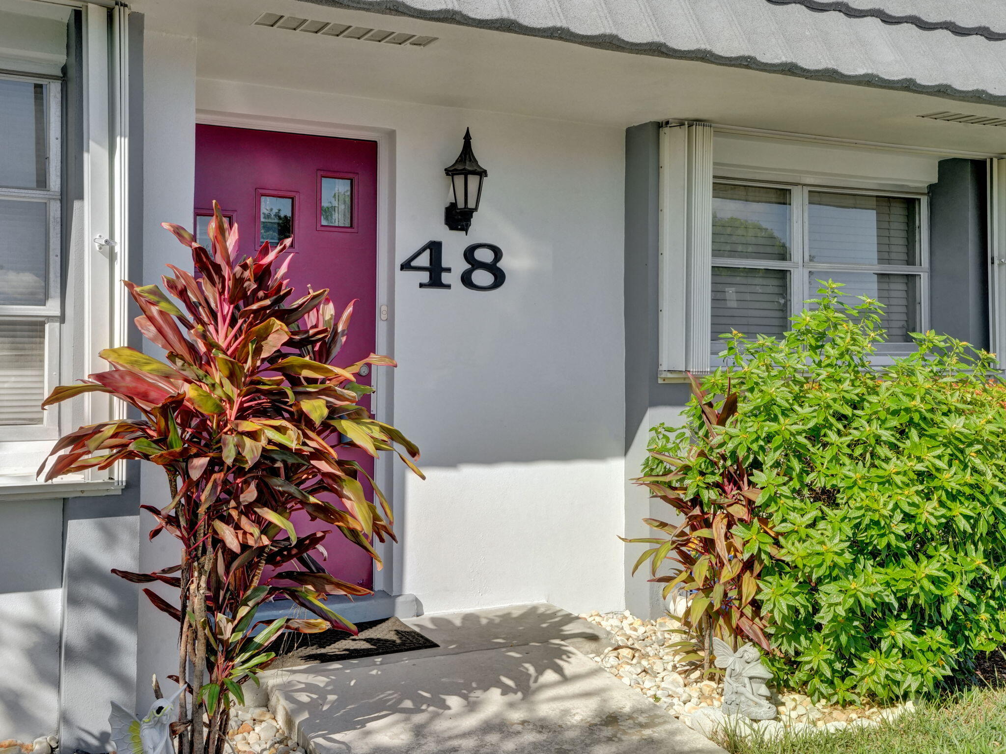 2886 Fernley Drive E 48