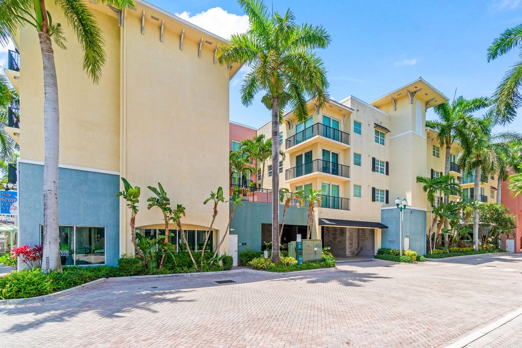 Photo of 225 NE 1st Street #207, Delray Beach, FL 33444 (MLS # R11113838)