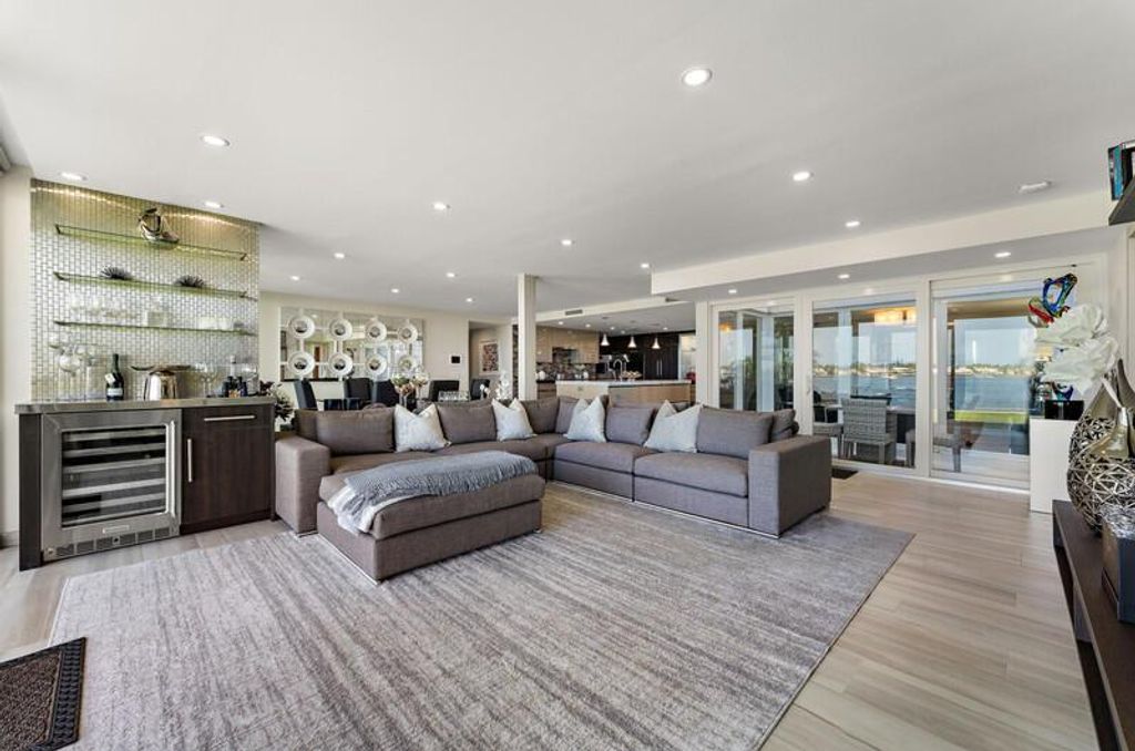 Photo of 132 Lakeshore Drive #G28-G-29, North Palm Beach, FL 33408 (MLS # R10987159)