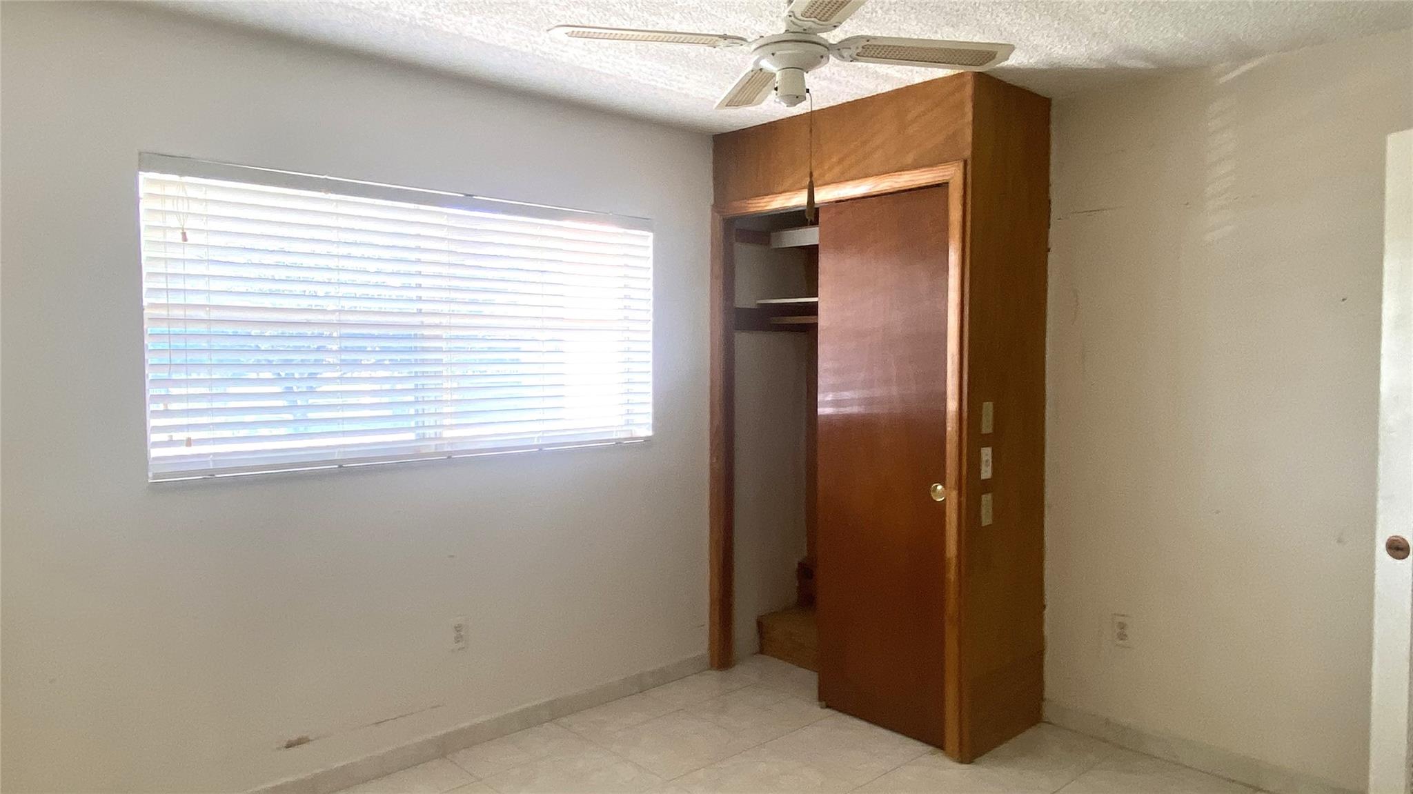 Sunrise Lakes - Residential