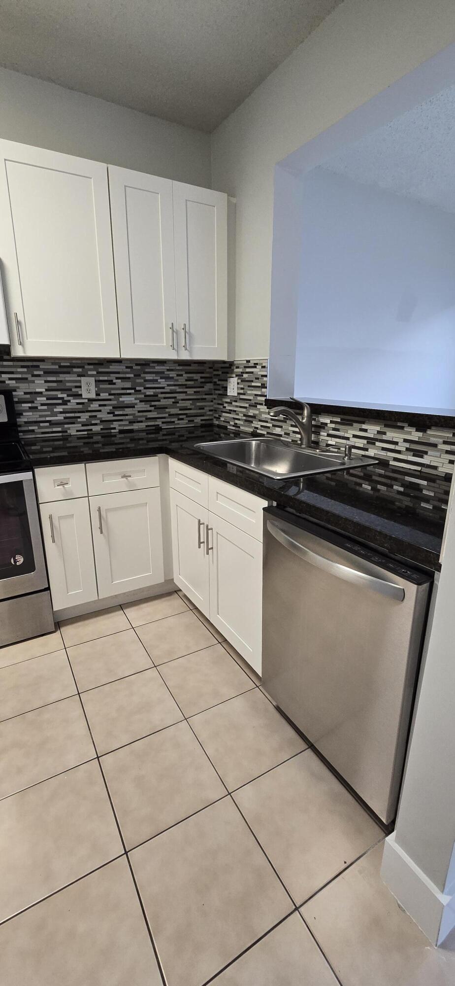 BANYAN TRAILS - Residential