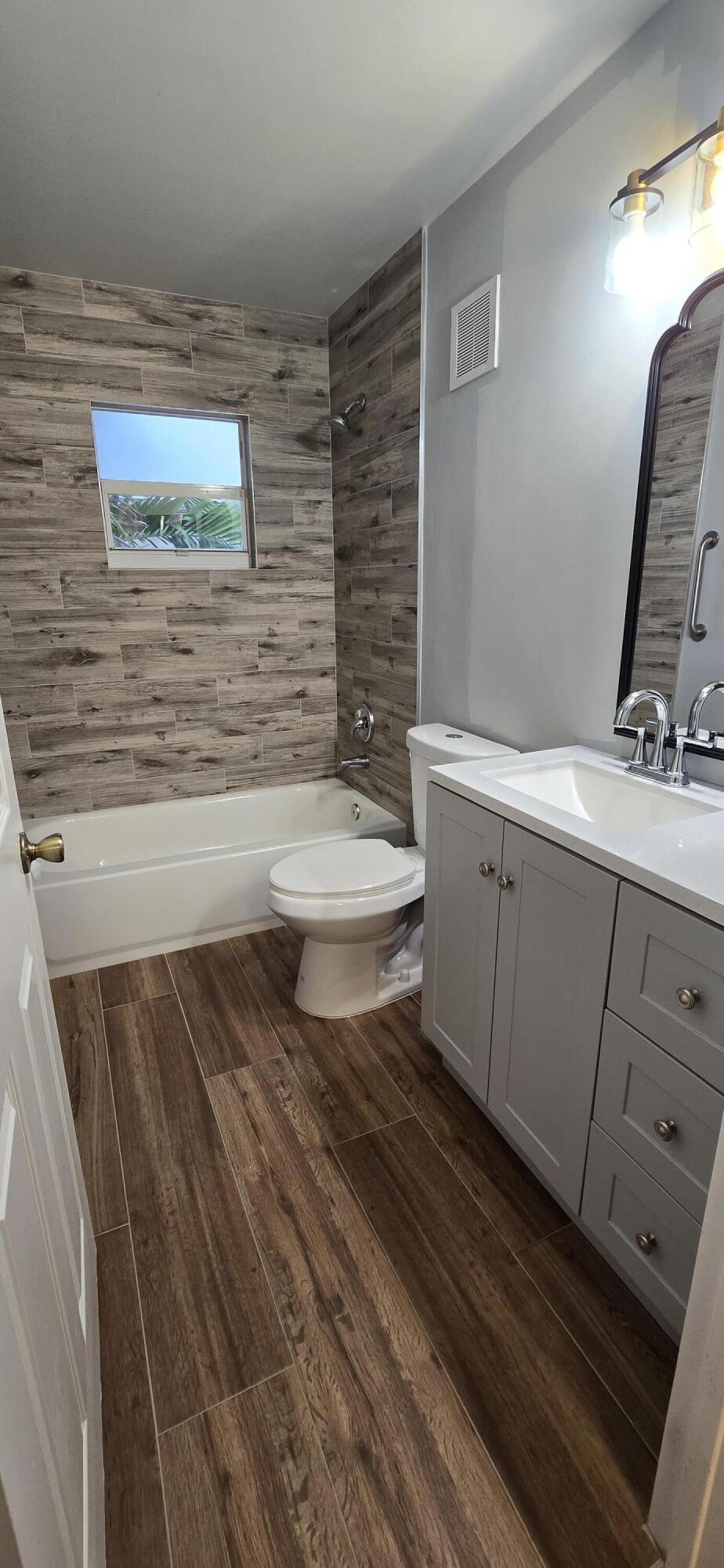 BANYAN TRAILS - Residential