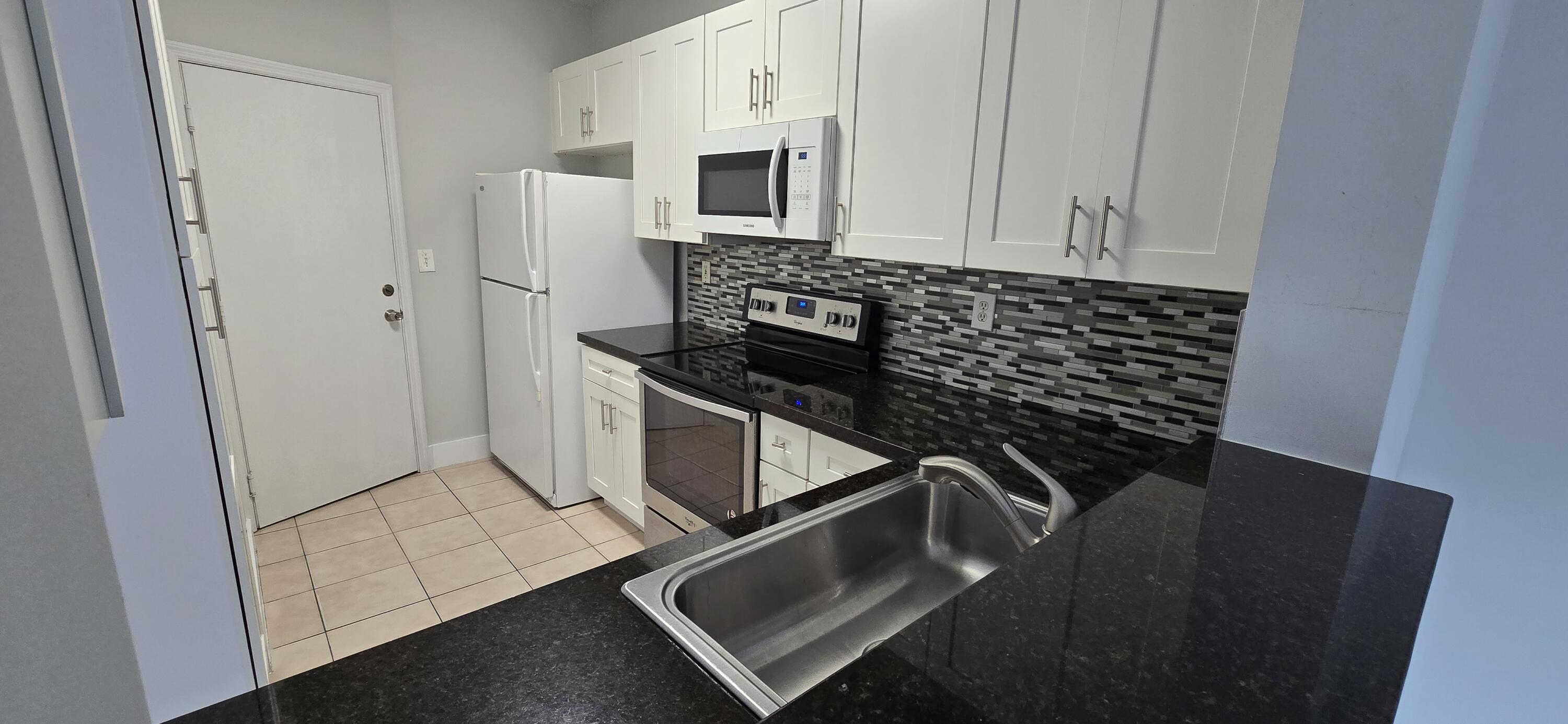 BANYAN TRAILS - Residential