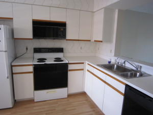 HUNTINGTON POINTE - Residential