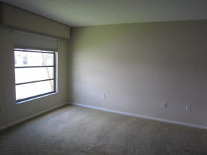 HUNTINGTON POINTE - Residential