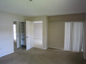 HUNTINGTON POINTE - Residential