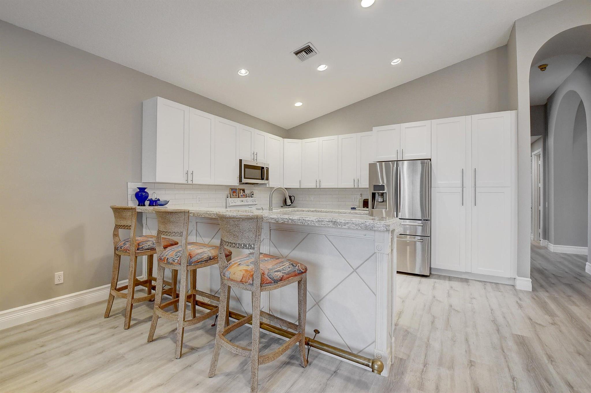 VALENCIA LAKES 1 - Residential Lease