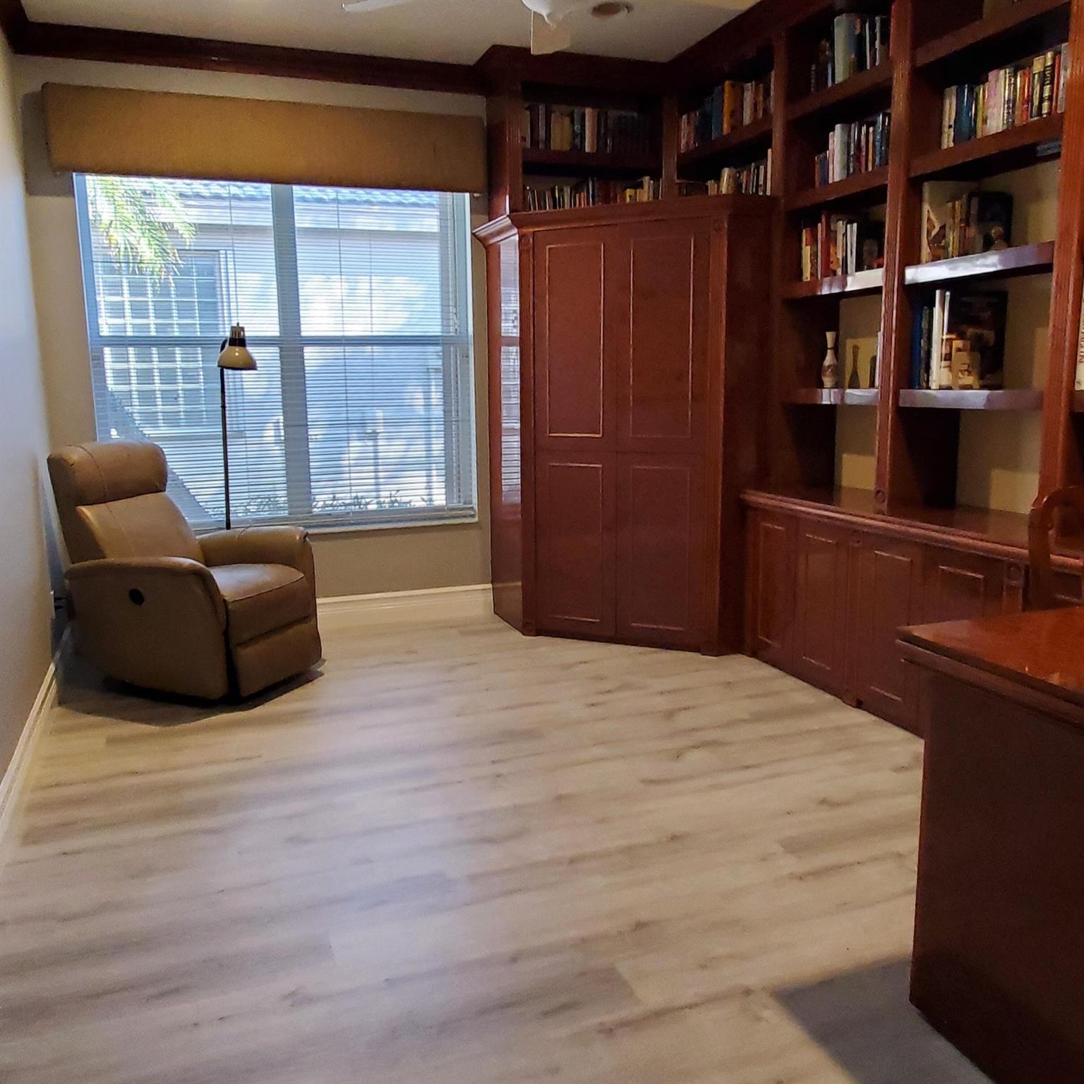 VALENCIA LAKES 1 - Residential Lease