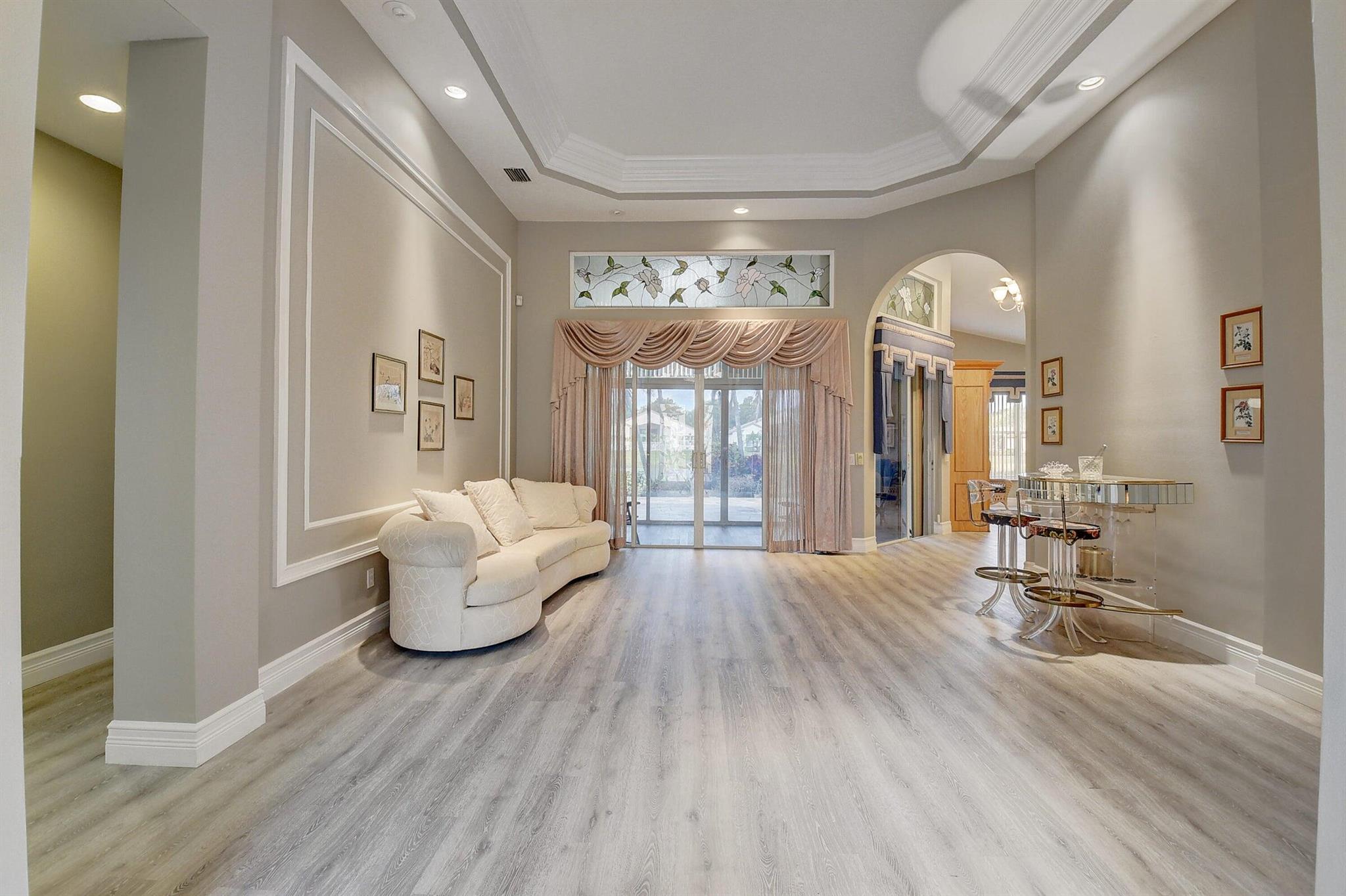 VALENCIA LAKES 1 - Residential Lease