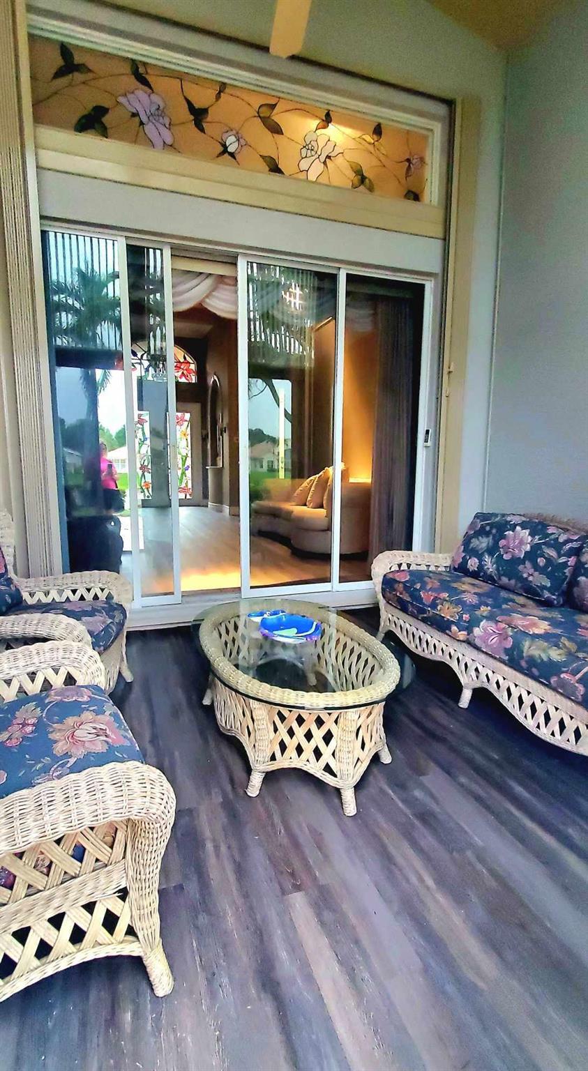 VALENCIA LAKES 1 - Residential Lease