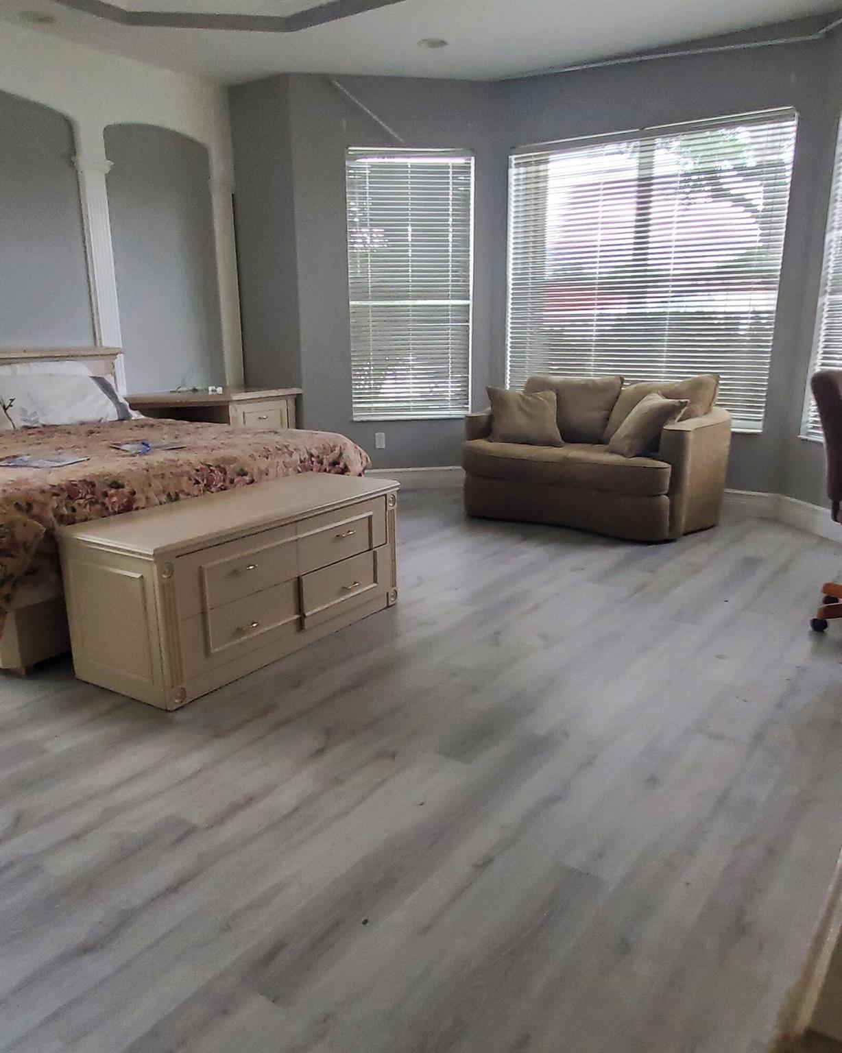 VALENCIA LAKES 1 - Residential Lease