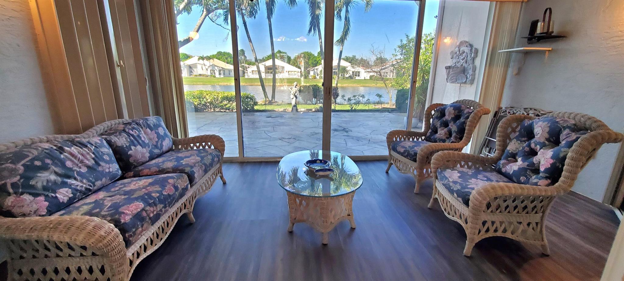 VALENCIA LAKES 1 - Residential Lease