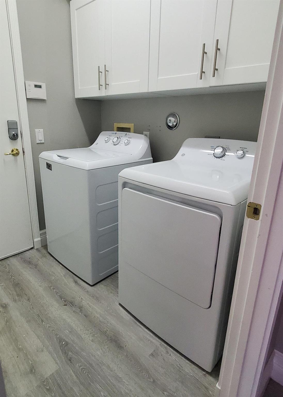 VALENCIA LAKES 1 - Residential Lease