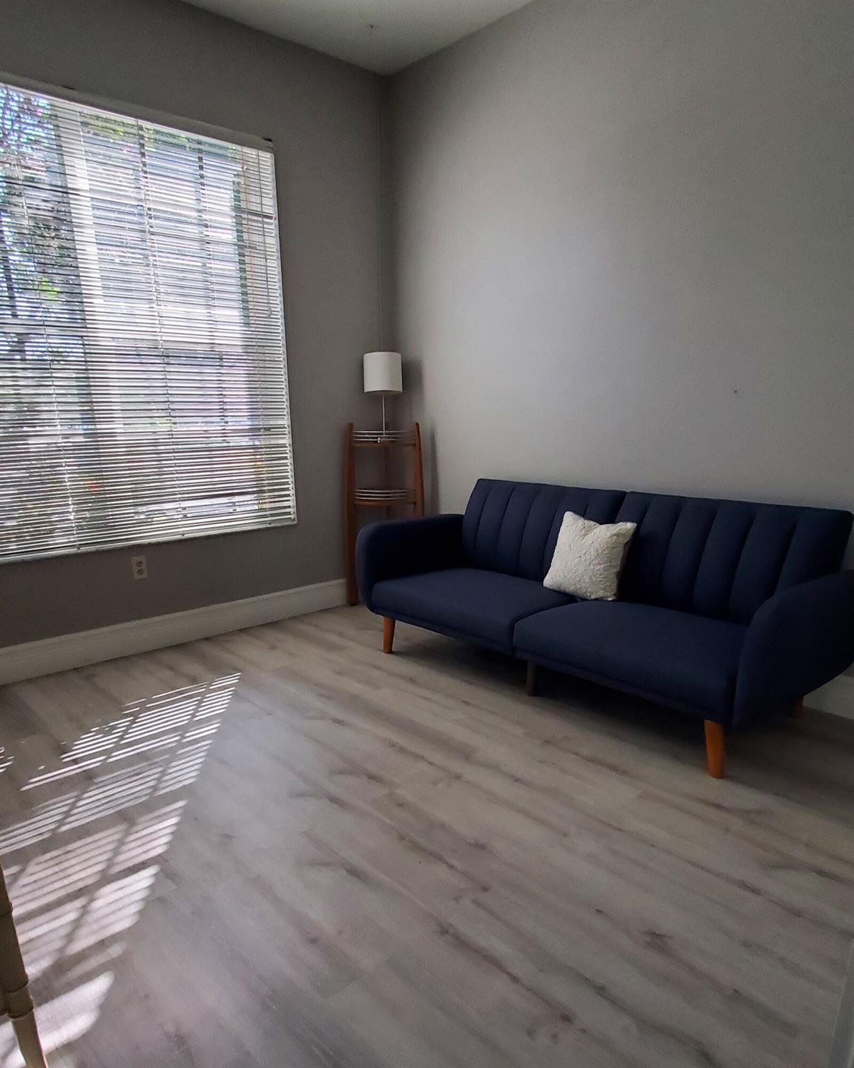 VALENCIA LAKES 1 - Residential Lease