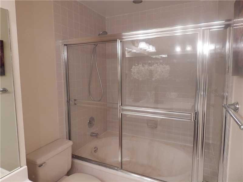 EMERALD OAKS #22 CONDO - Residential Lease