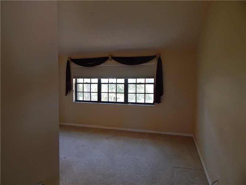 EMERALD OAKS #22 CONDO - Residential Lease