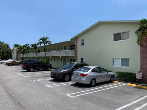 658 NE 6th Court L Boynton Beach FL 33435