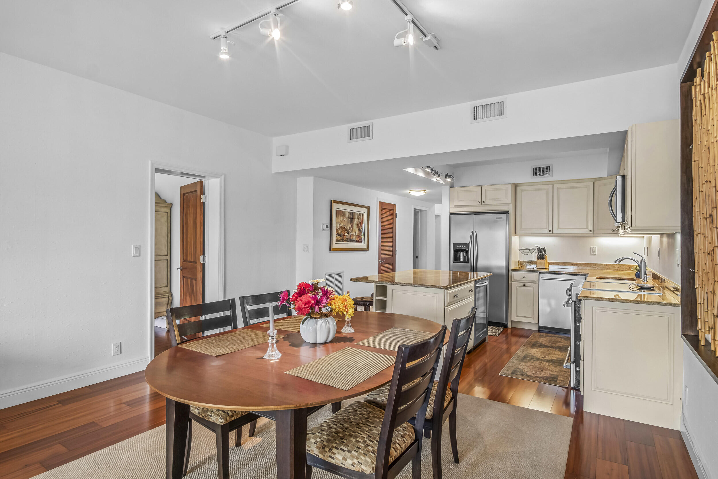 GREENSWARD VILLAGE CONDO - Residential