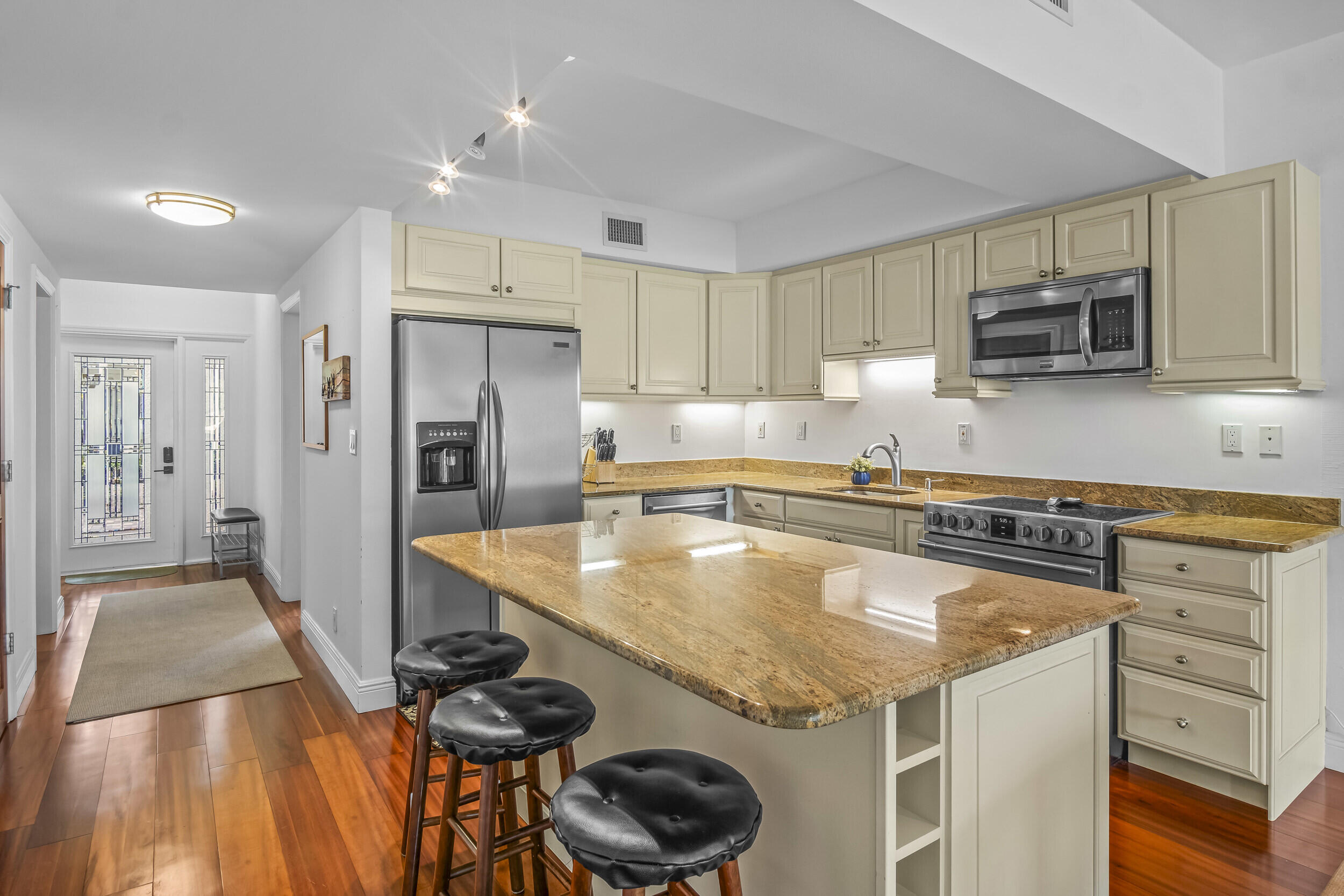 GREENSWARD VILLAGE CONDO - Residential