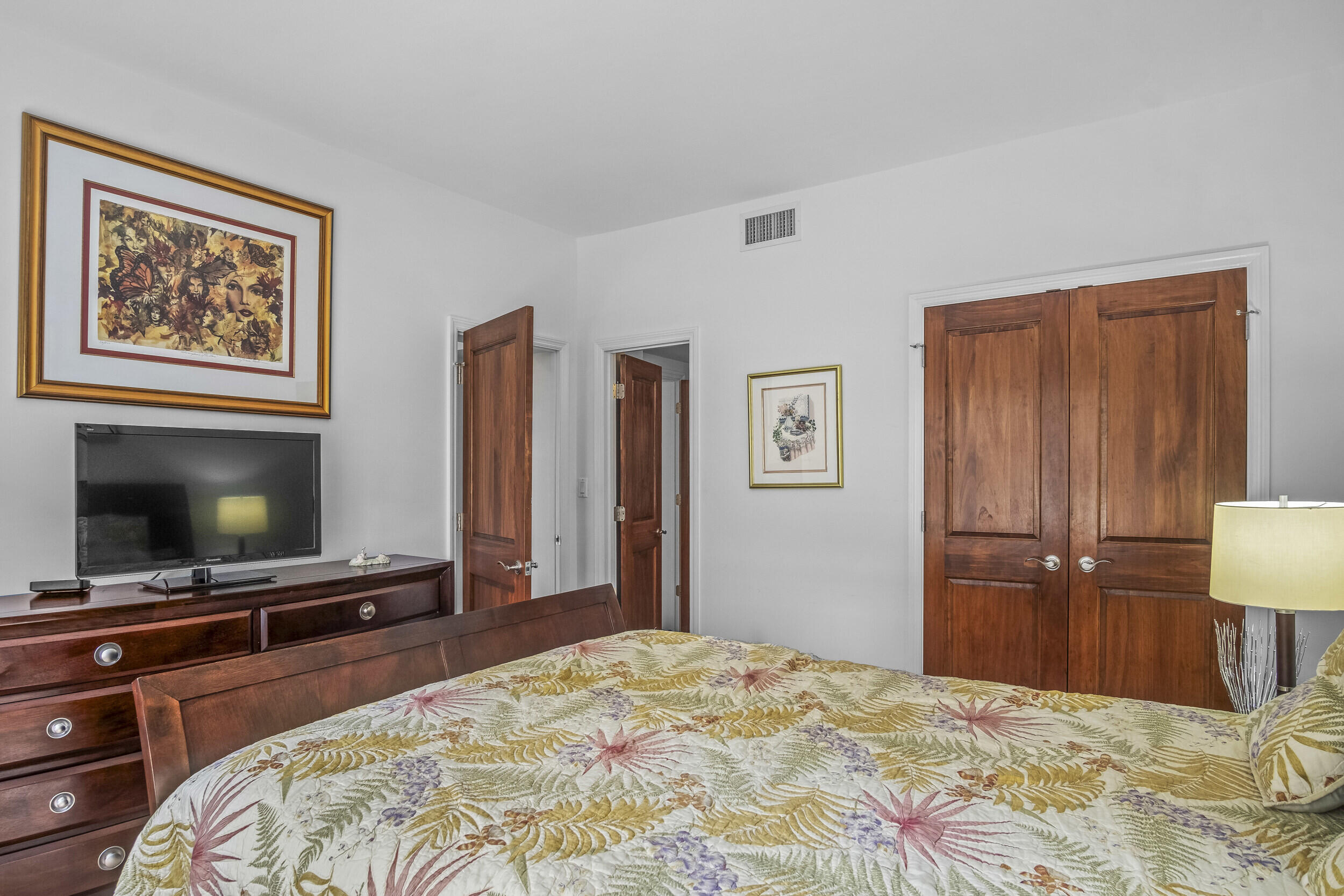 GREENSWARD VILLAGE CONDO - Residential