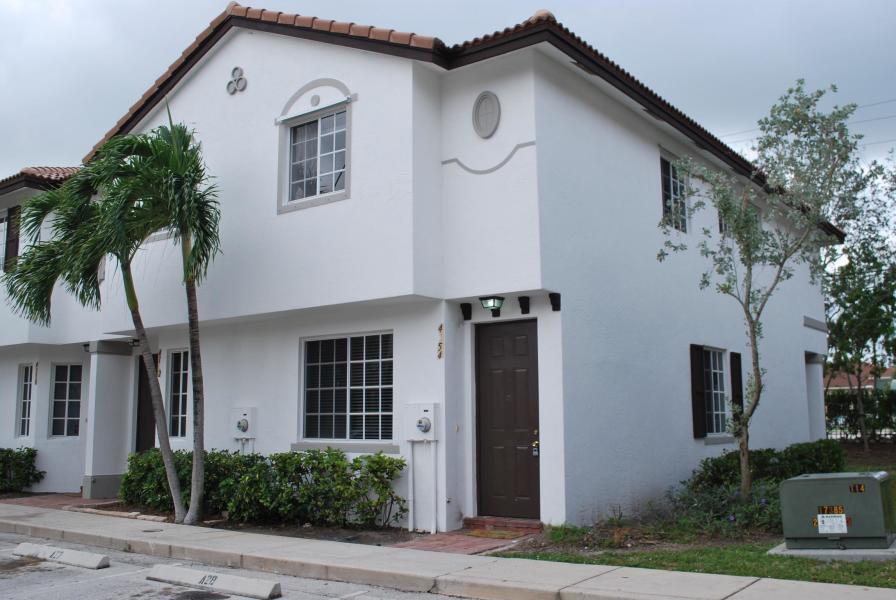 Photo of 4154 Napoli Lake Drive, Riviera Beach, FL 33410 (MLS # B26082873)